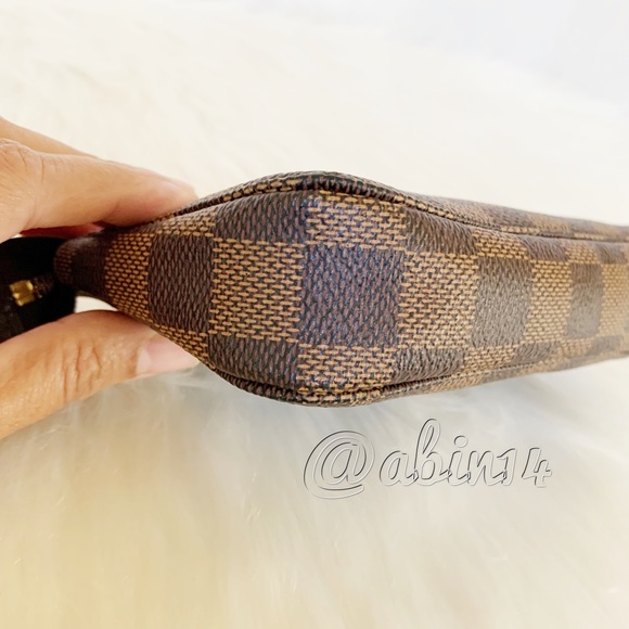 Louis Vuitton Mini Pochette Accessoires Damier Ebene - Picture 8 of 13